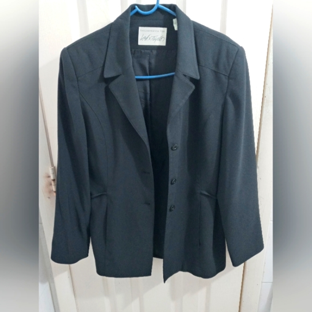 Lord & Taylor Black Blazer 3 Buttons Size 8